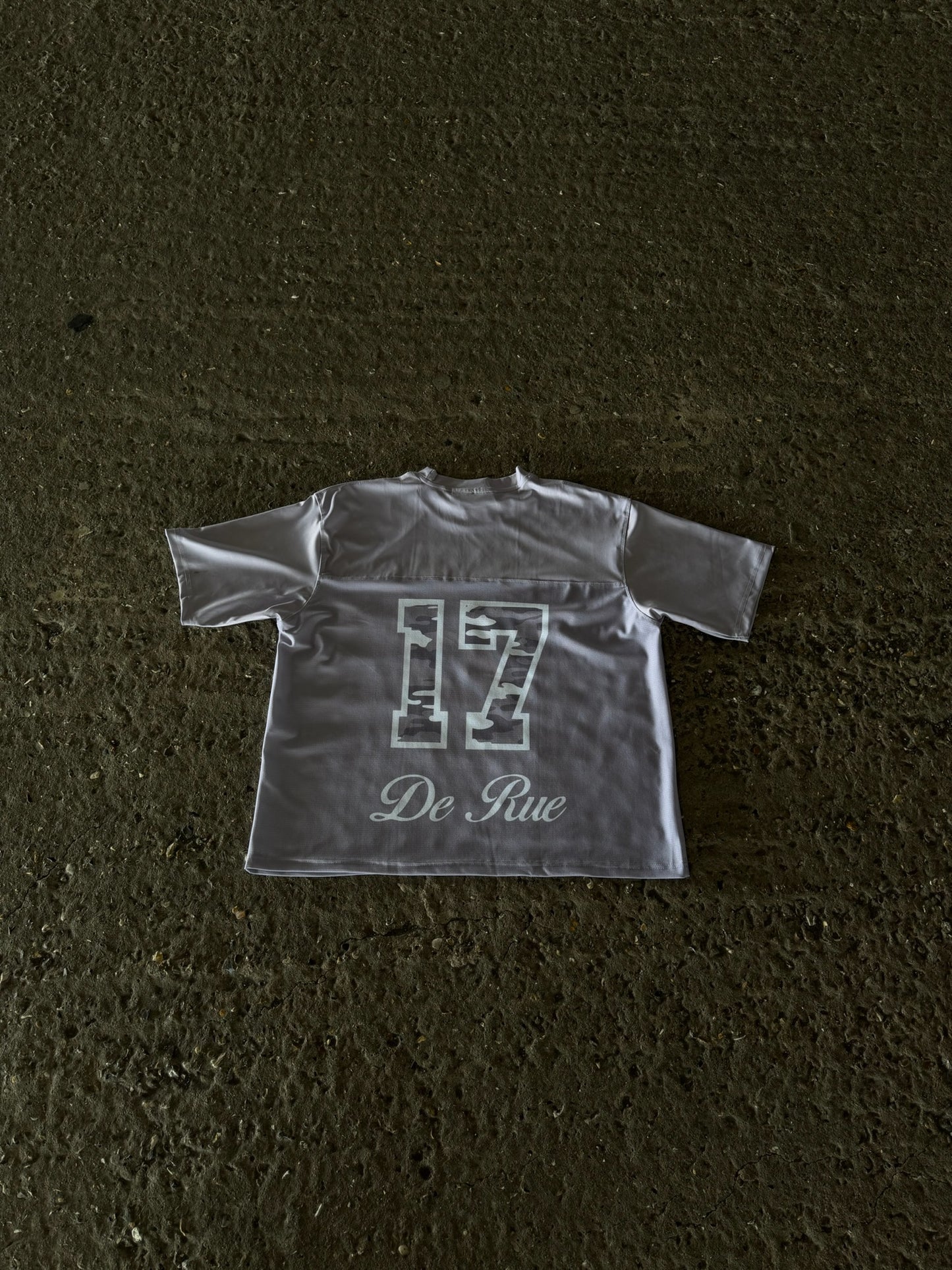 grey jerseys